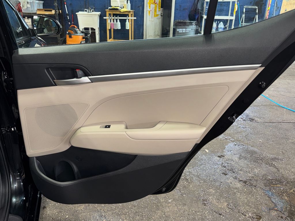 2019 Hyundai Elantra SE - Photo 33