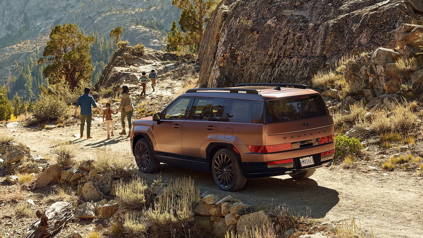 2024-santa-fe-mx5-0150-gallery_16-9.webp