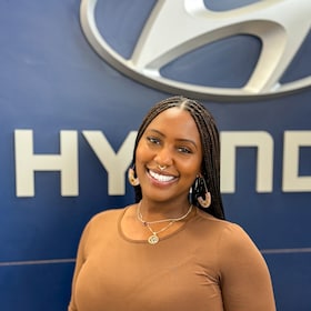 Staff member Crystal Glover from c7dae185fea6