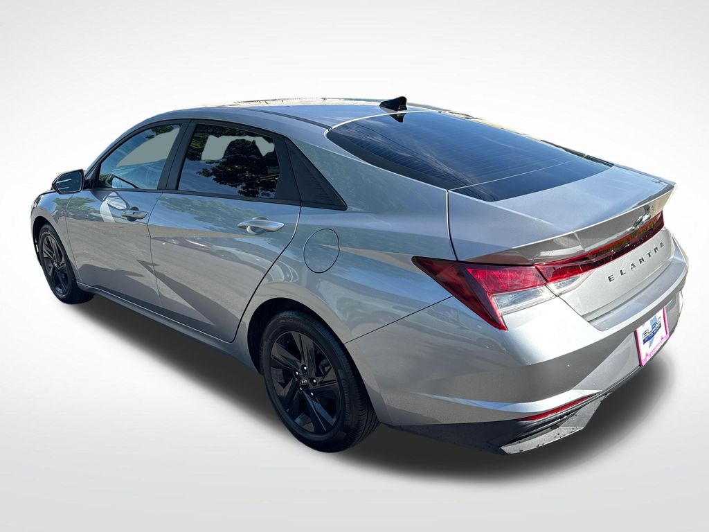 2022 Hyundai Elantra SEL - Photo 8