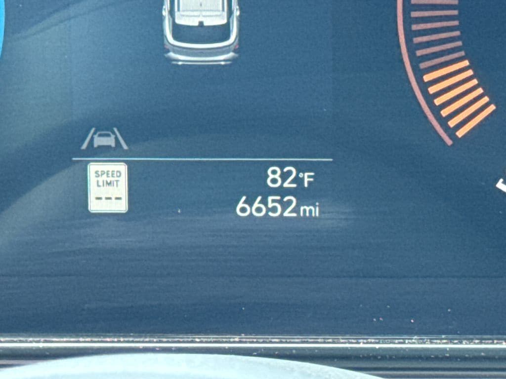 2024 Hyundai Kona SE - Photo 22