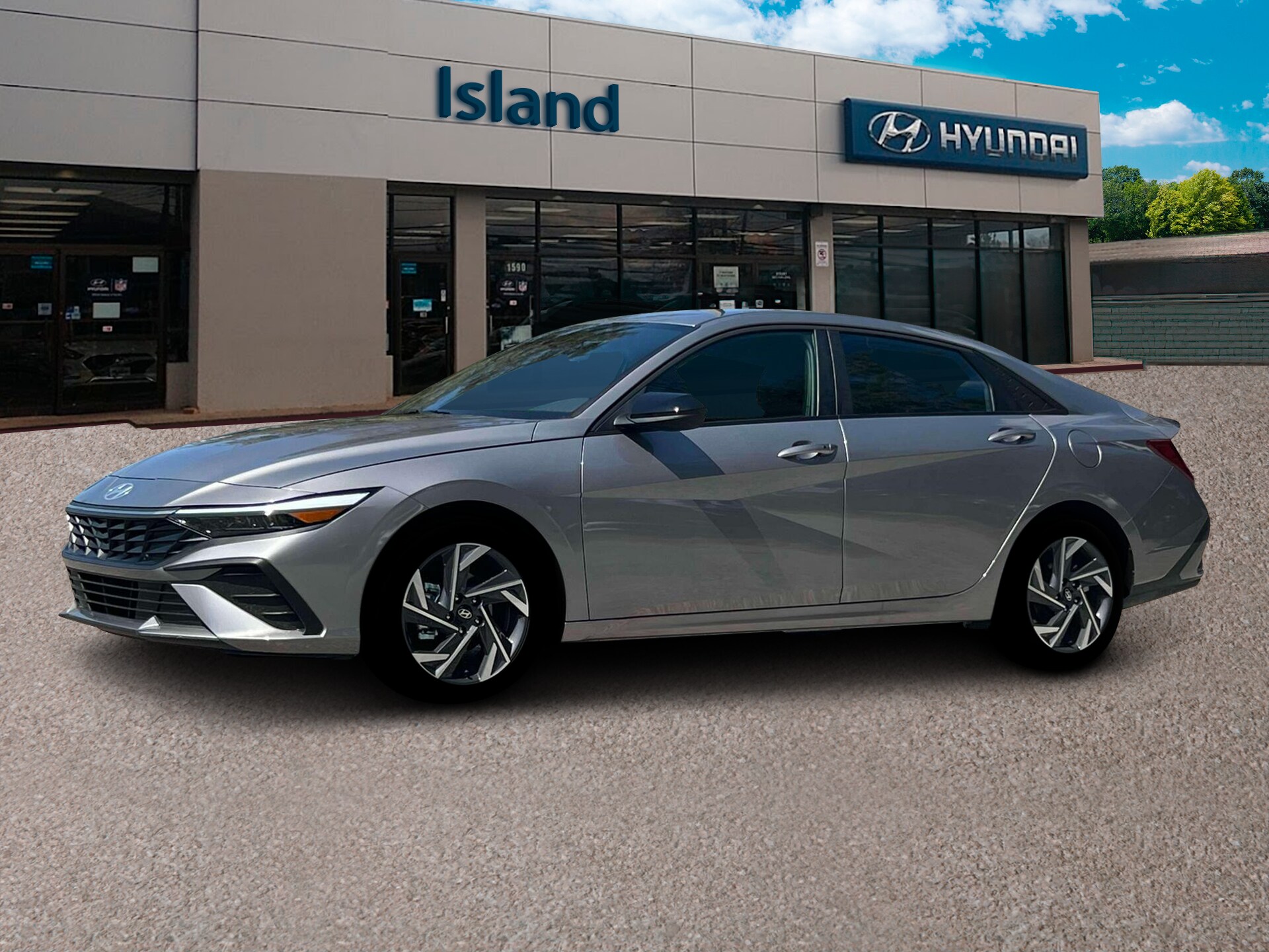 2025 Hyundai Elantra SEL Sport photo 2