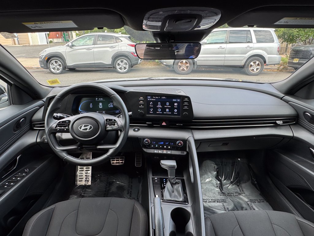 2025 Hyundai Elantra SEL - Photo 28