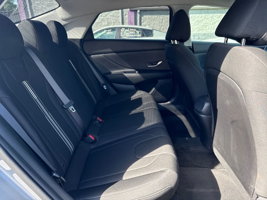 2022 Hyundai Elantra SEL - Photo 35
