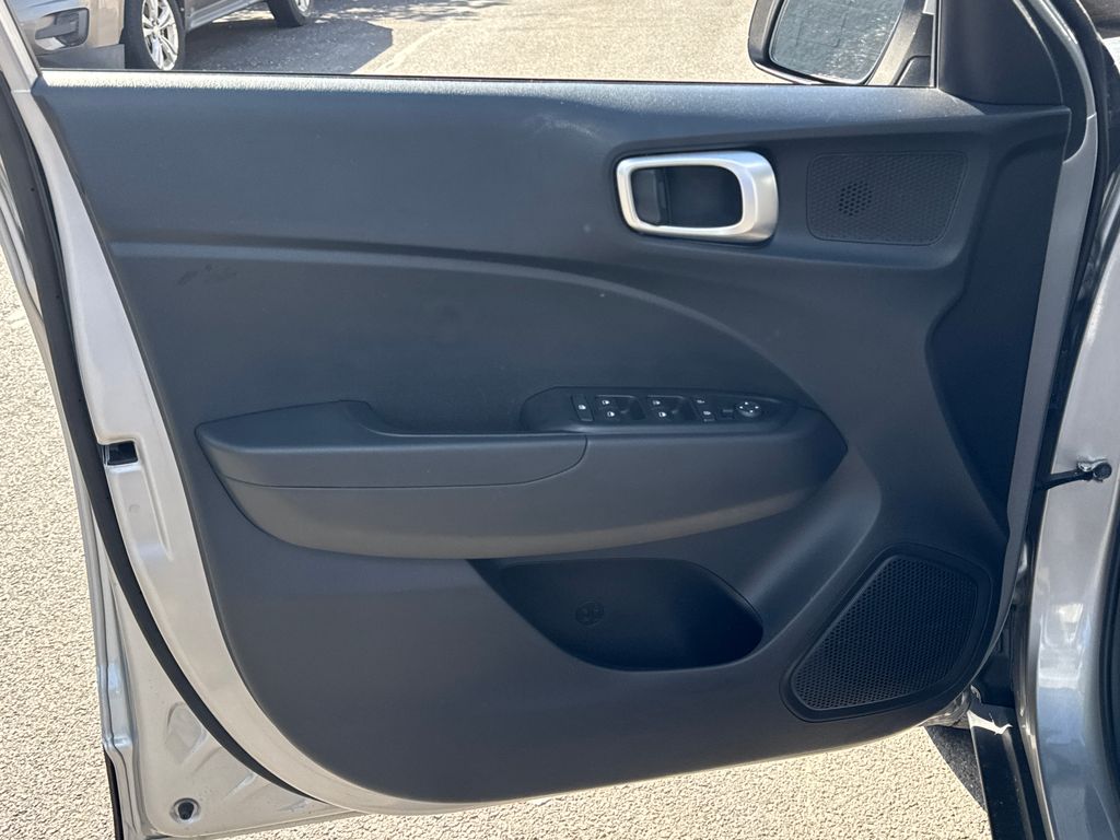 2023 Hyundai Venue SEL - Photo 14