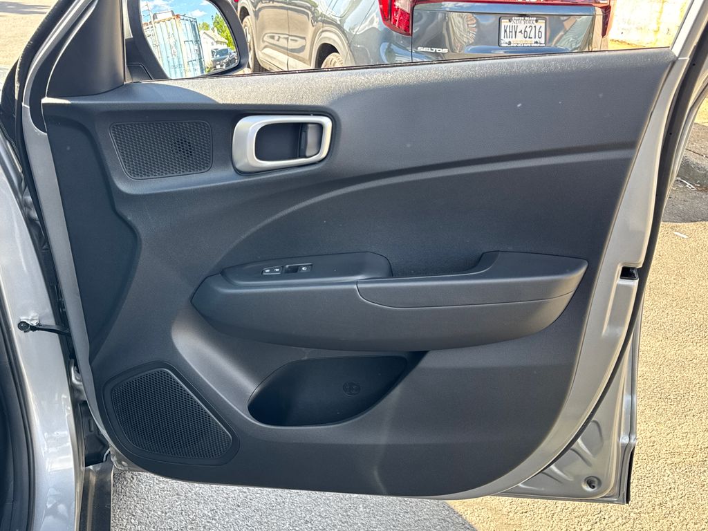 2023 Hyundai Venue SEL - Photo 35