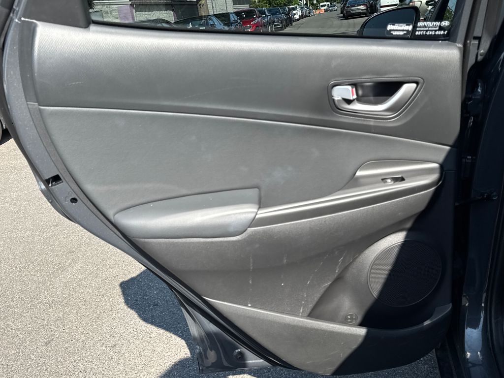 2023 Hyundai Kona Limited - Photo 35