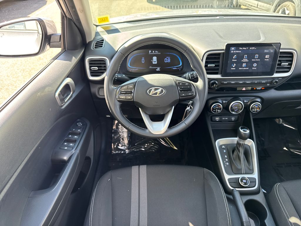 2023 Hyundai Venue SEL - Photo 29