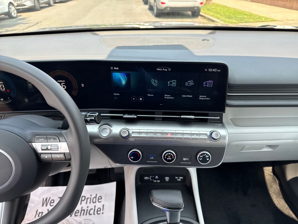2024 Hyundai Kona SE - Photo 23