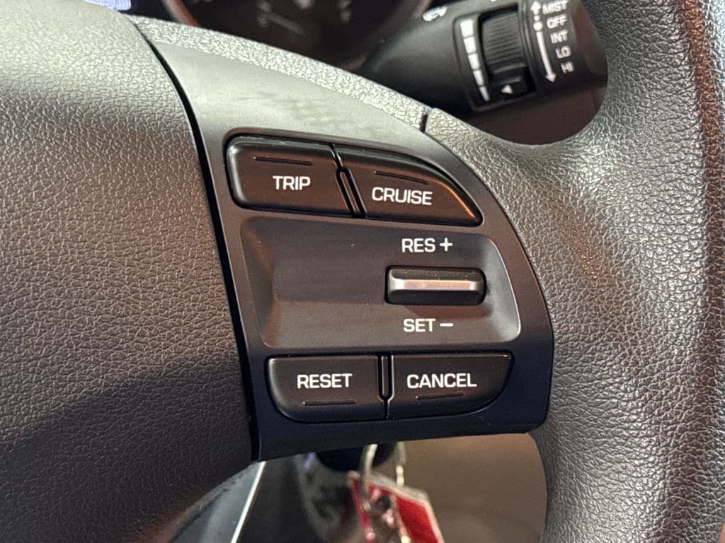 2019 Hyundai Elantra SE - Photo 19