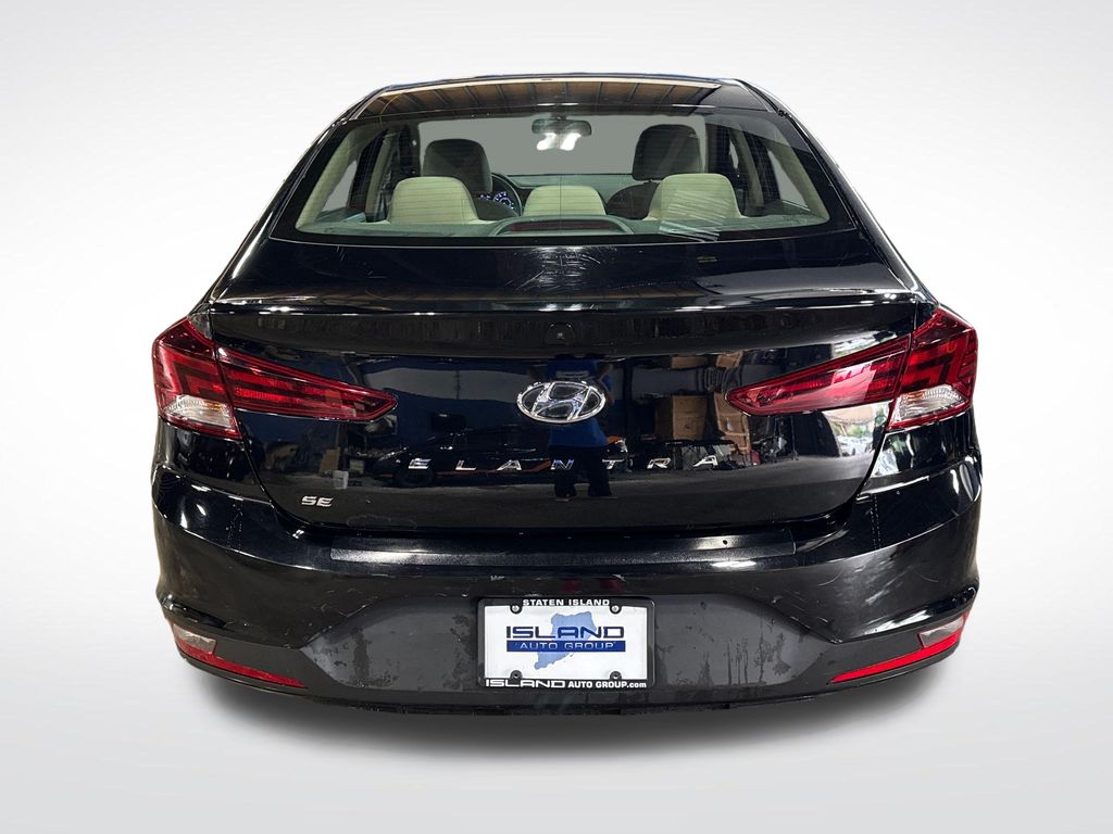 2019 Hyundai Elantra SE - Photo 9