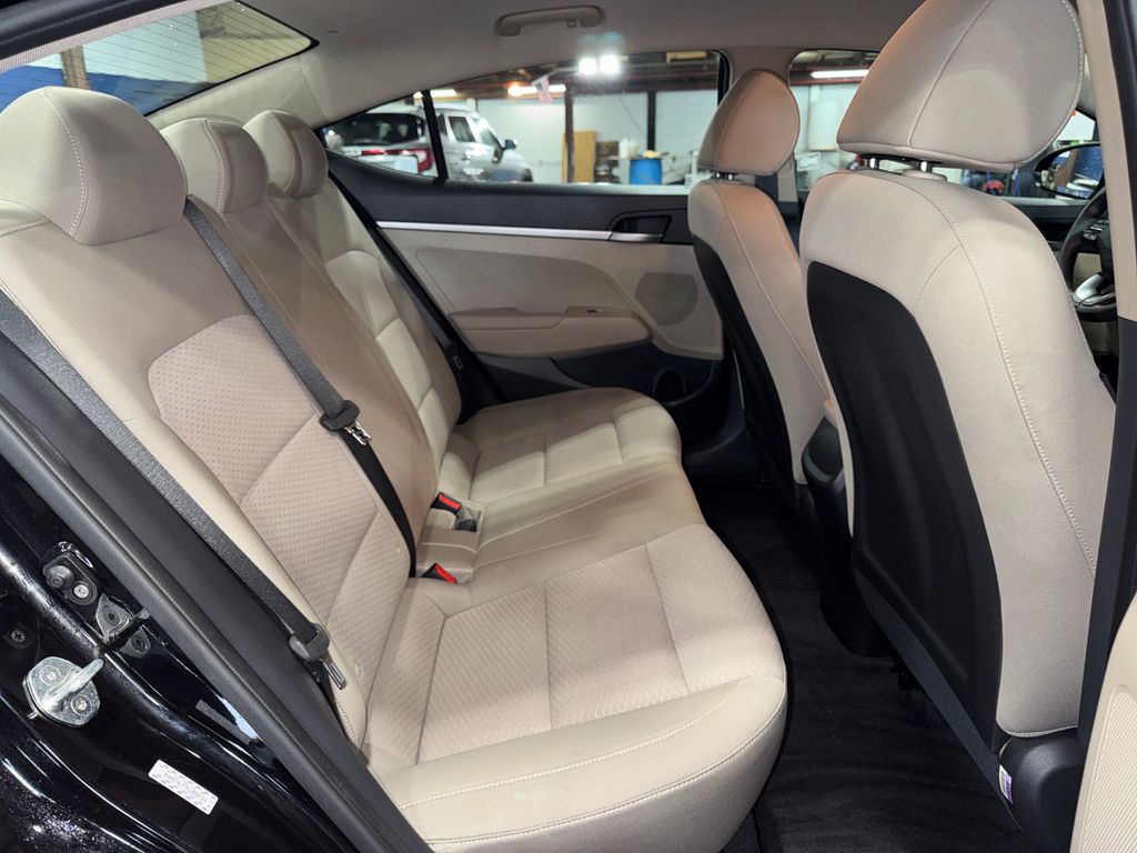 2019 Hyundai Elantra SE - Photo 34
