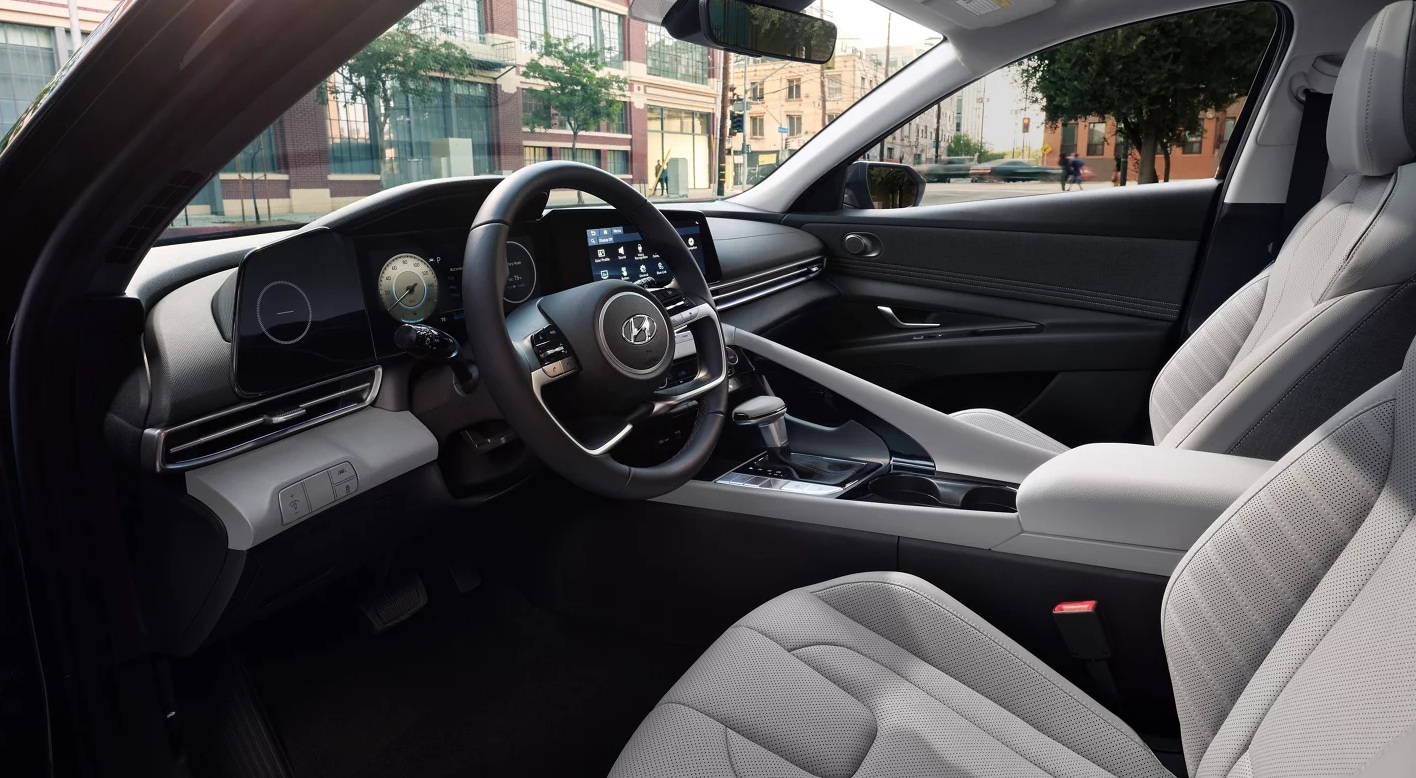 2023-hyunda-elantra-interior.png