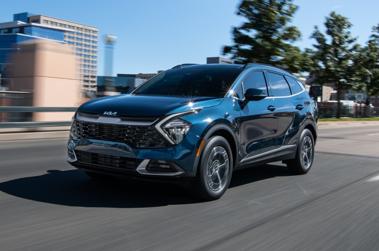 kia-sportage-hev-2023-asset-carousel-3.jpeg