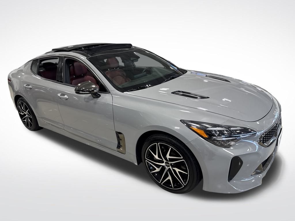 2023 Kia Stinger GT-Line photo 2