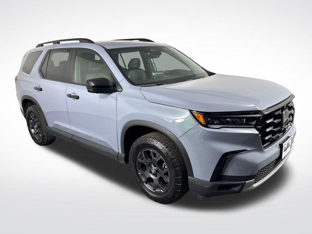 Used 2024 Honda Pilot TrailSport SUV