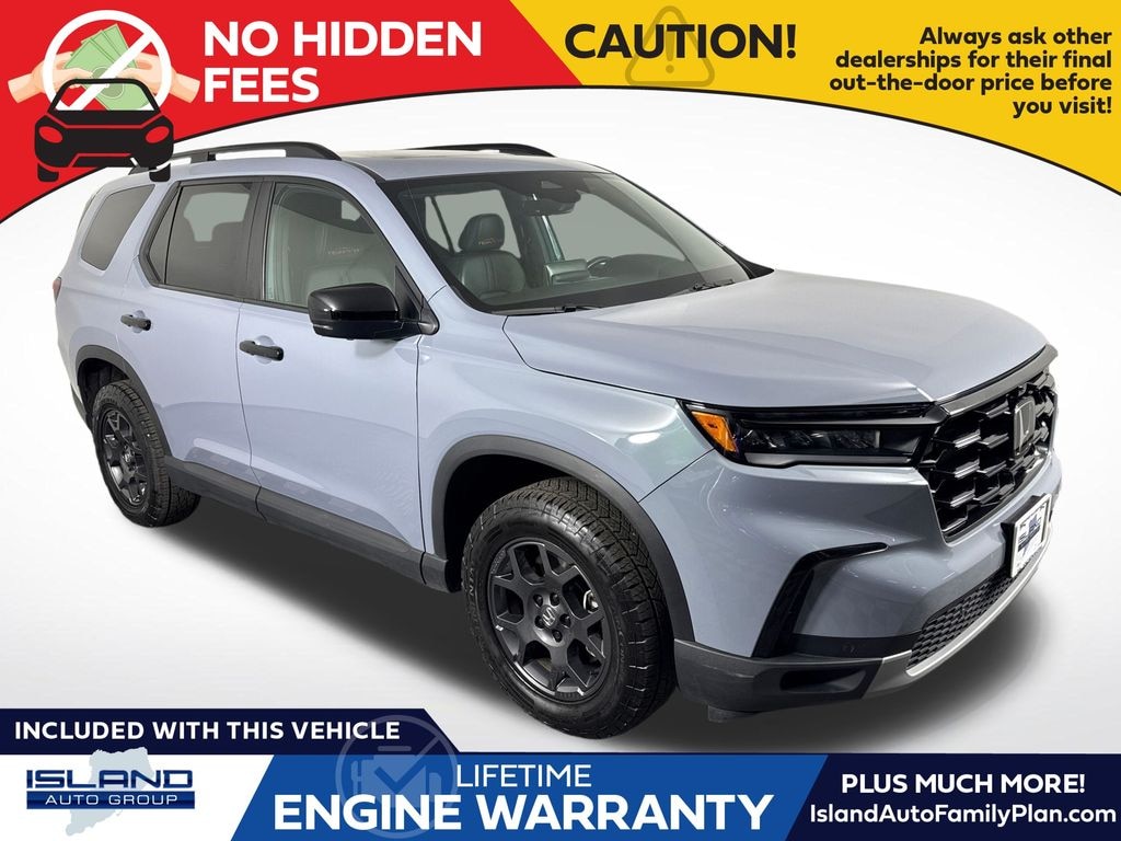 Used 2024 Honda Pilot TrailSport SUV