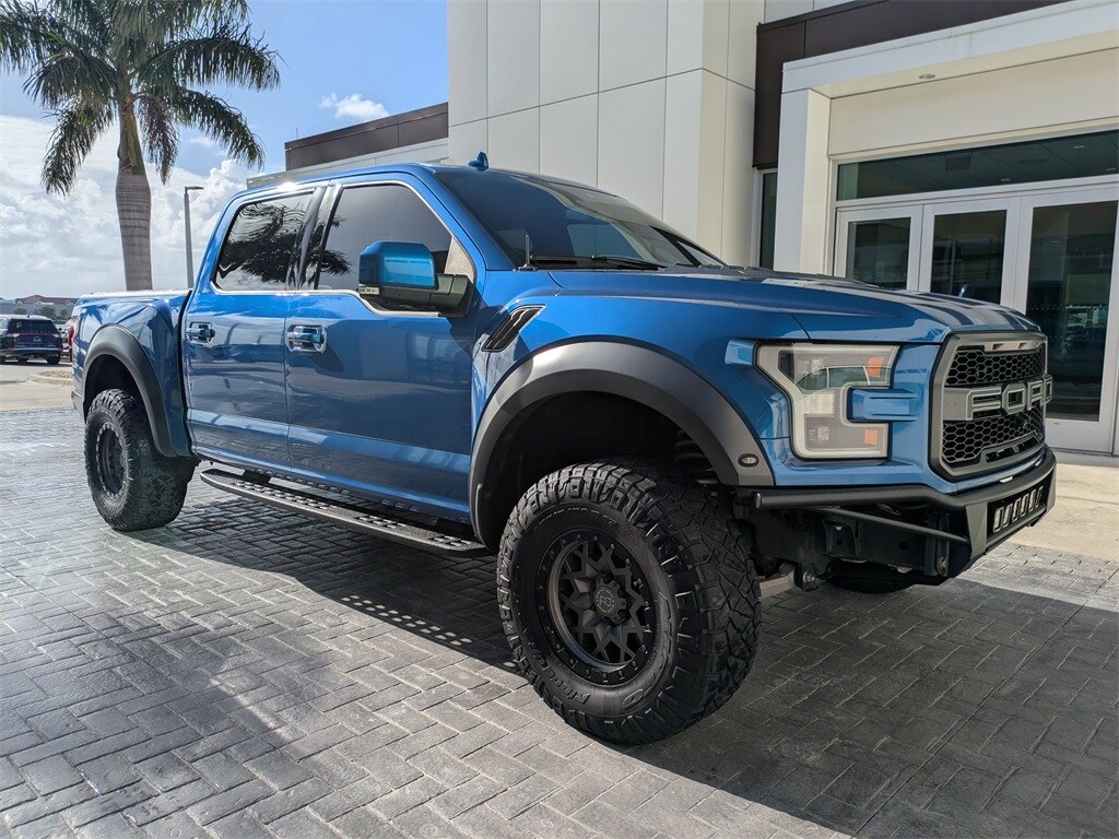 2019 Ford F-150 Raptor photo 2