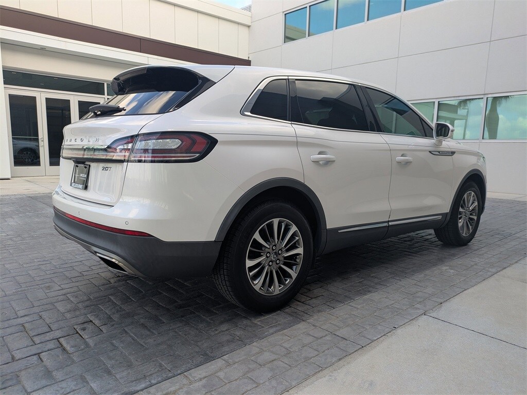 2019 Lincoln Nautilus Select photo 4