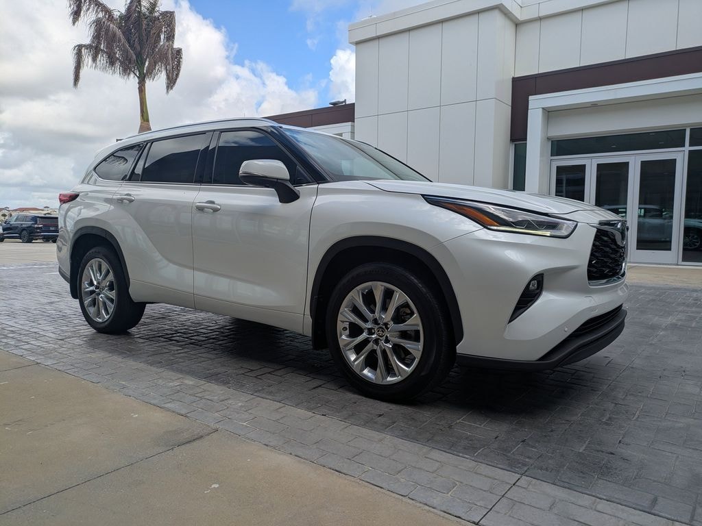 Used 2023 Toyota Highlander Limited SUV