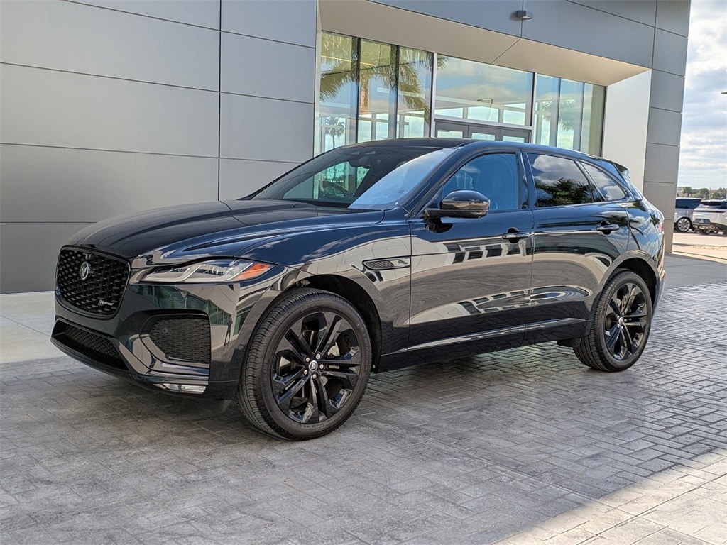 2025 Jaguar F-PACE R-Dynamic S's photo