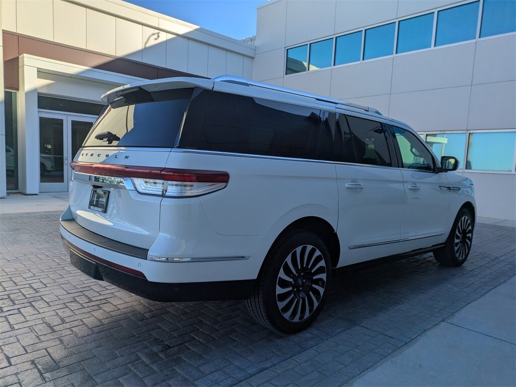 2024 Lincoln Navigator Black Label photo 4