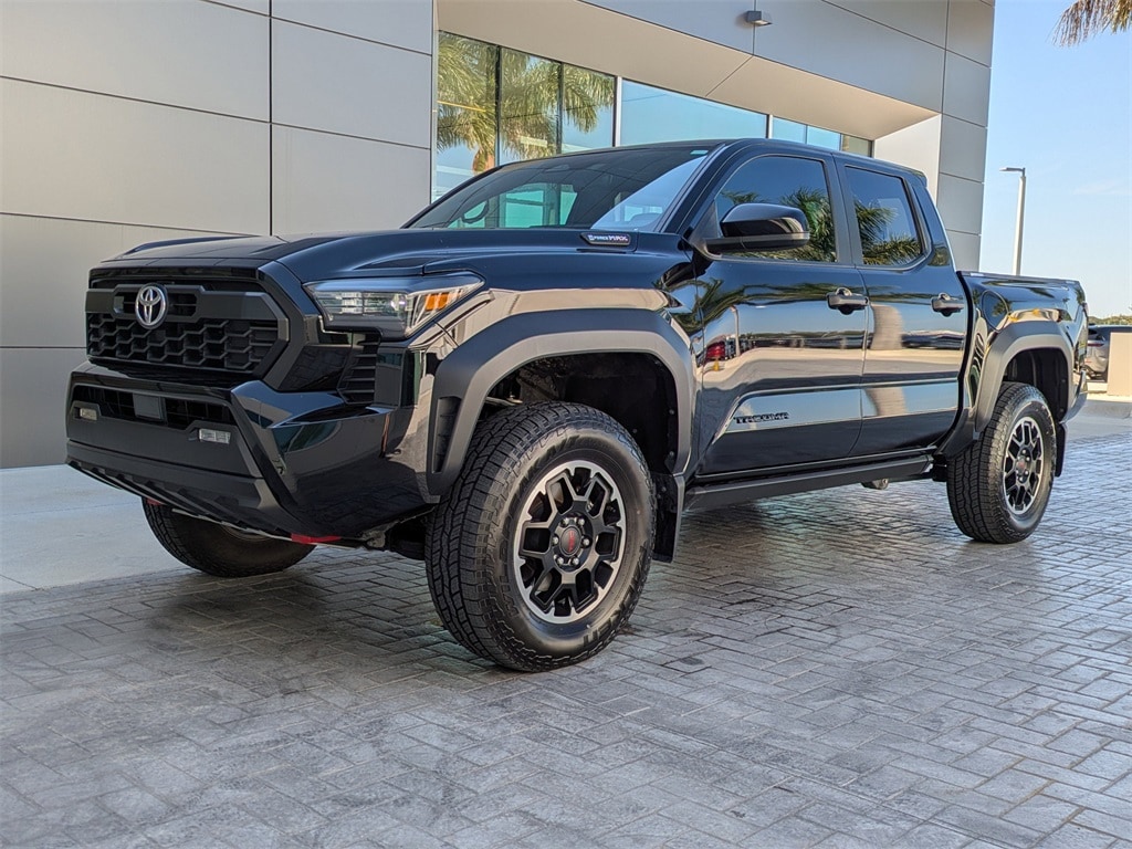 2024 Toyota Tacoma TRD Off Road's photo