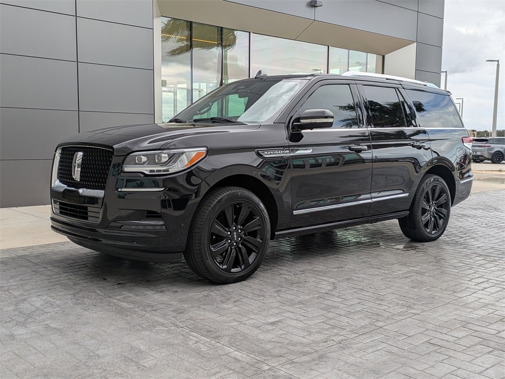 2024 Lincoln Navigator Reserve's photo