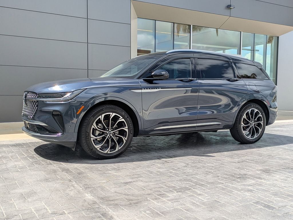 2024 Lincoln Nautilus Reserve AWD's photo