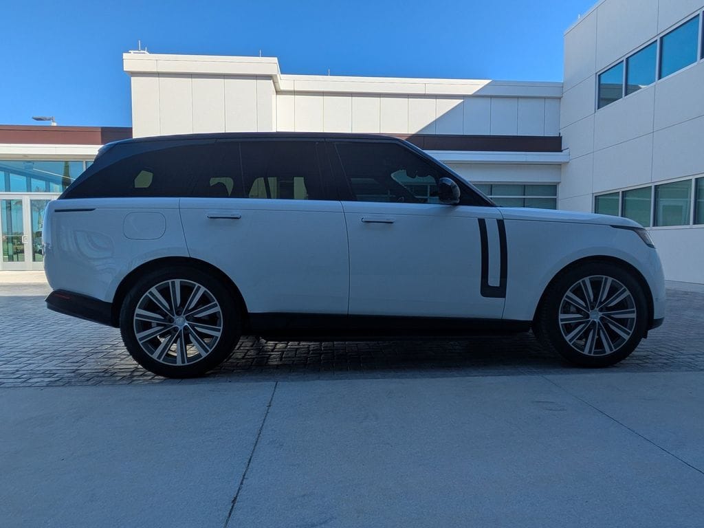 Used 2023 Land Rover Range Rover SE SUV