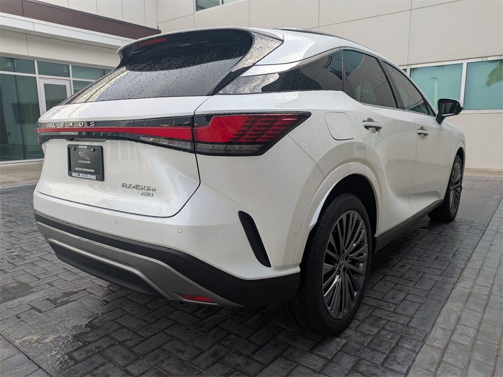 2025 Lexus RX 450h+ Luxury photo 4