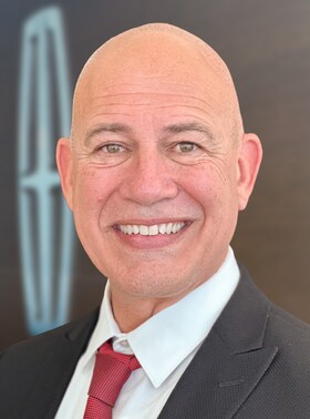 Staff member George Mederos from ID_ff2e5a053396