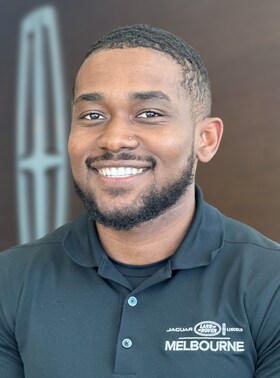 Staff member Denzel Morris from ID_5a7e01