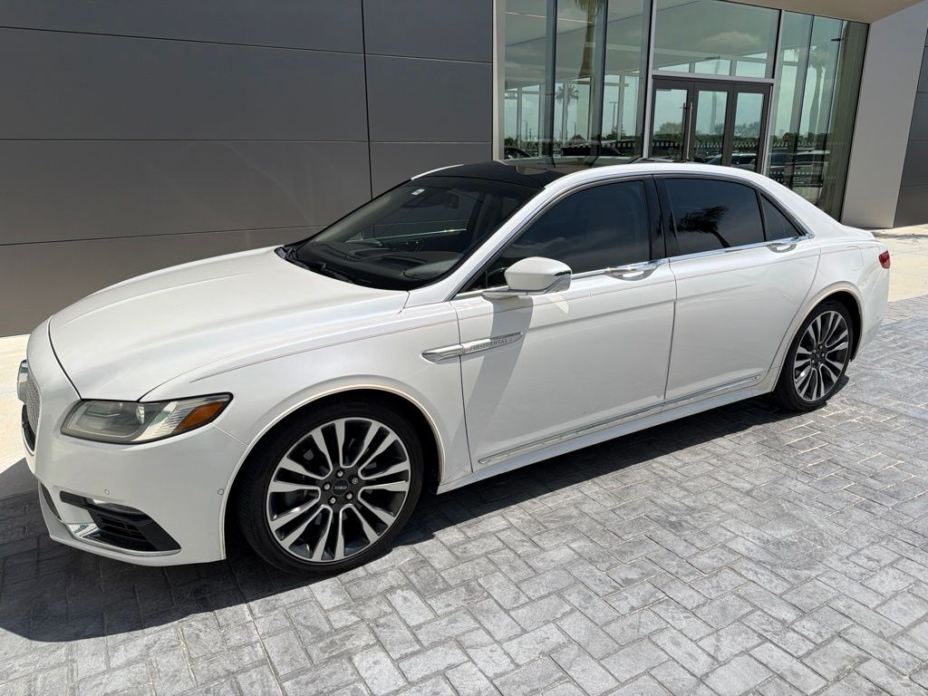 2019 Lincoln Continental Reserve FWD's photo