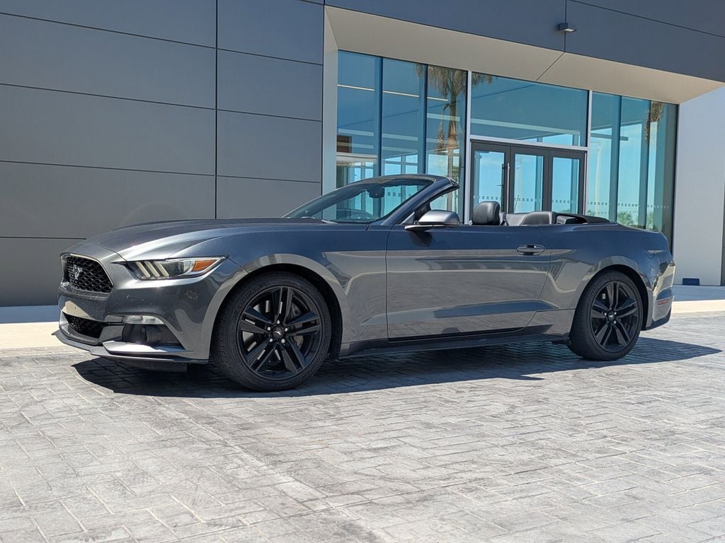 2015 Ford Mustang EcoBoost Convertible Premium's photo