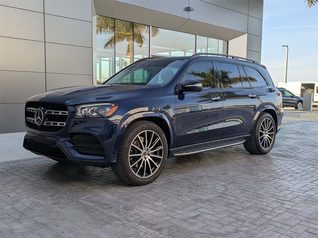 2022 Mercedes-Benz GLS GLS450's photo