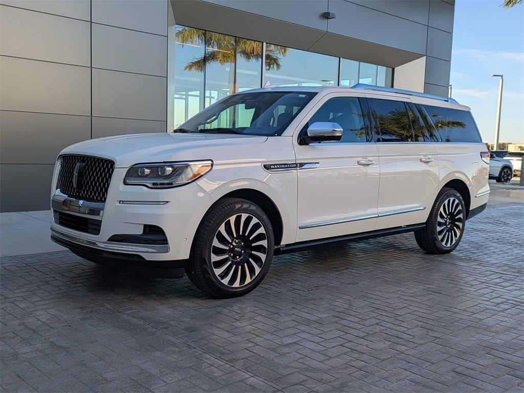 2024 Lincoln Navigator Black Label L's photo