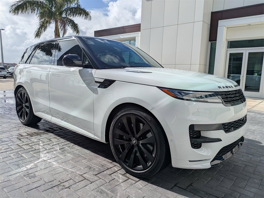 2025 Land Rover Range Rover Sport SE photo 2