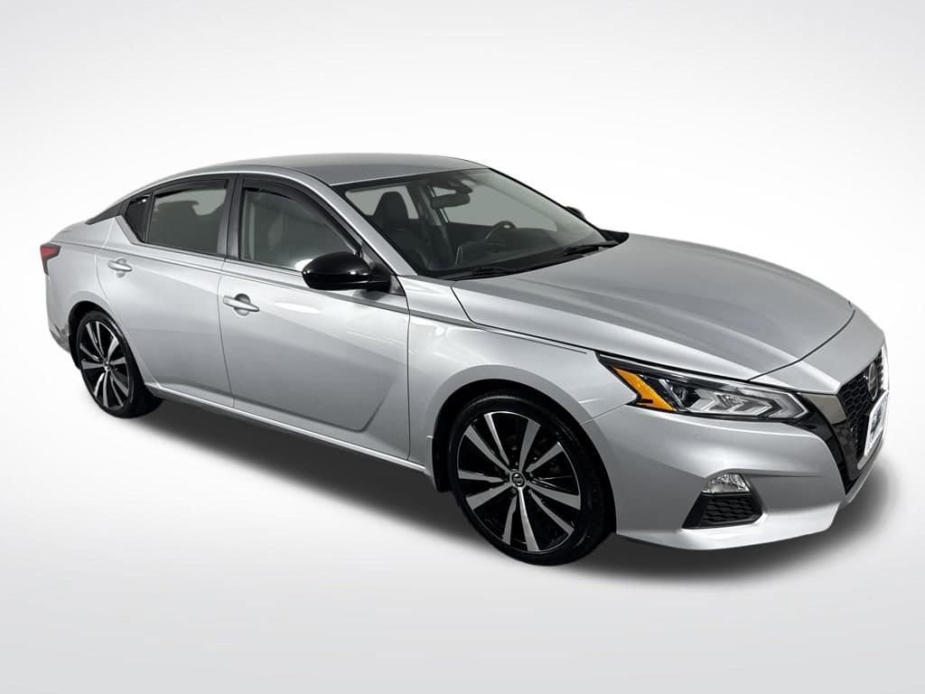 Used 2022 Nissan Altima 2.5 SR Sedan