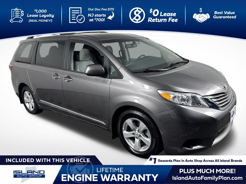2017 Toyota Sienna LE