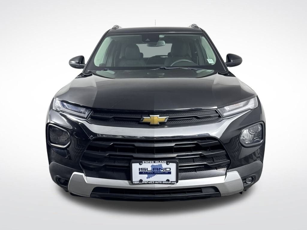 2022 Chevrolet Trailblazer LT photo 2