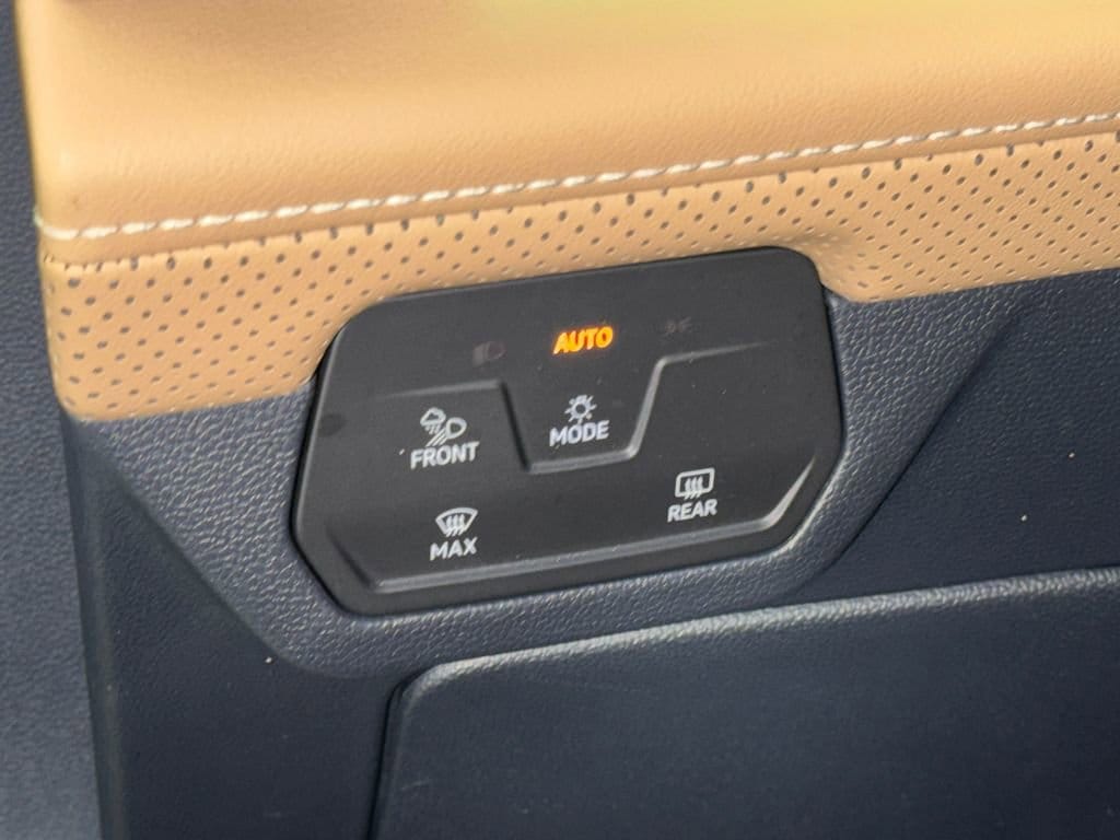 2025 Volkswagen Atlas Cross Sport SEL R-LINE - Photo 19