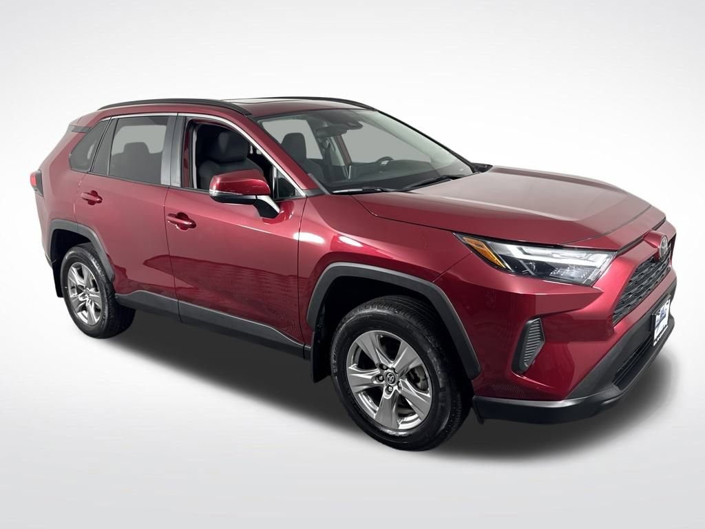 2023 Toyota RAV4 XLE photo 2