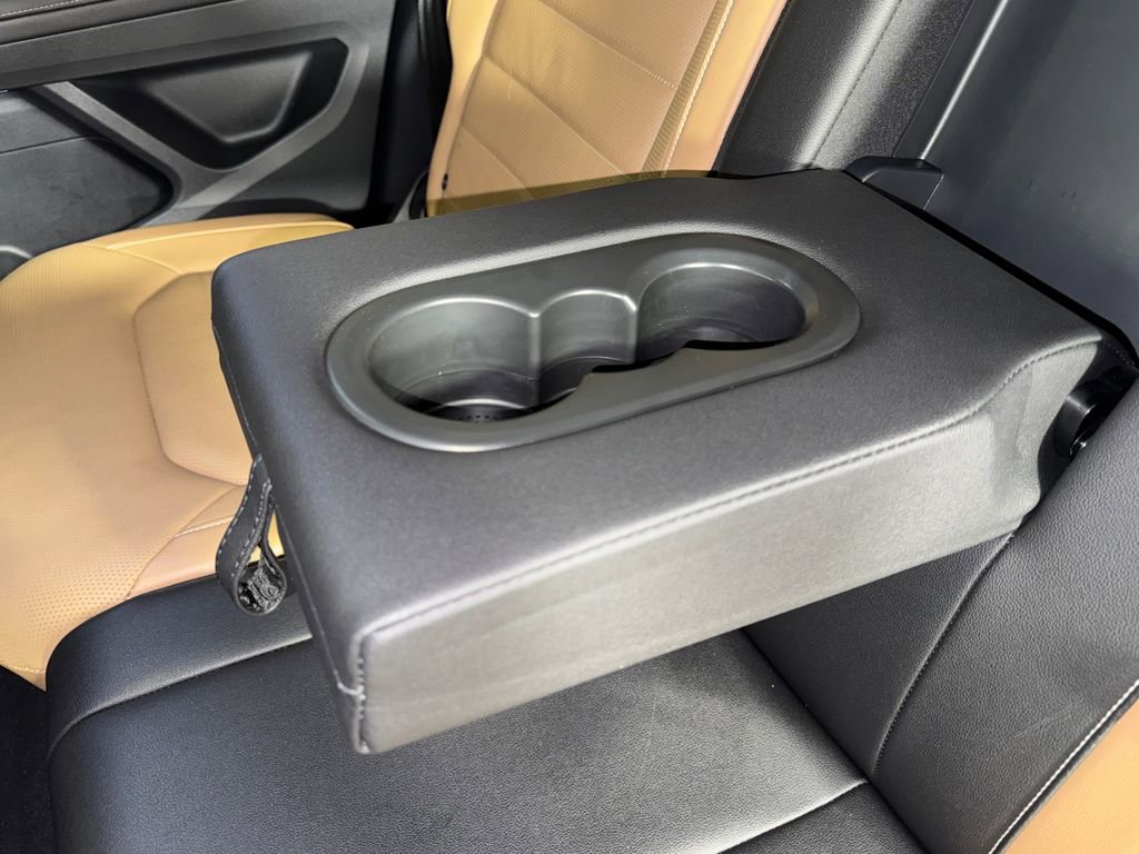 2025 Volkswagen Atlas Cross Sport SEL R-LINE - Photo 38