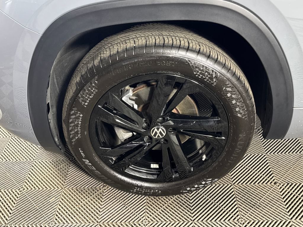 2025 Volkswagen Atlas Cross Sport SEL R-LINE - Photo 13