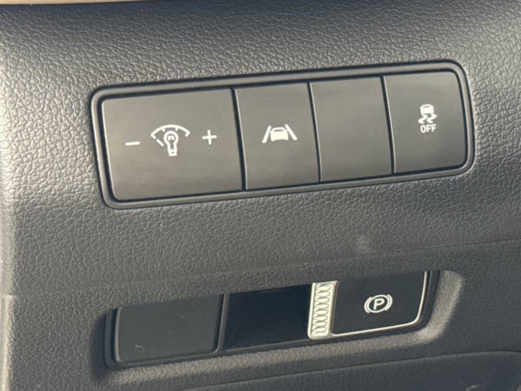 2023 Hyundai Santa Fe SE - Photo 18