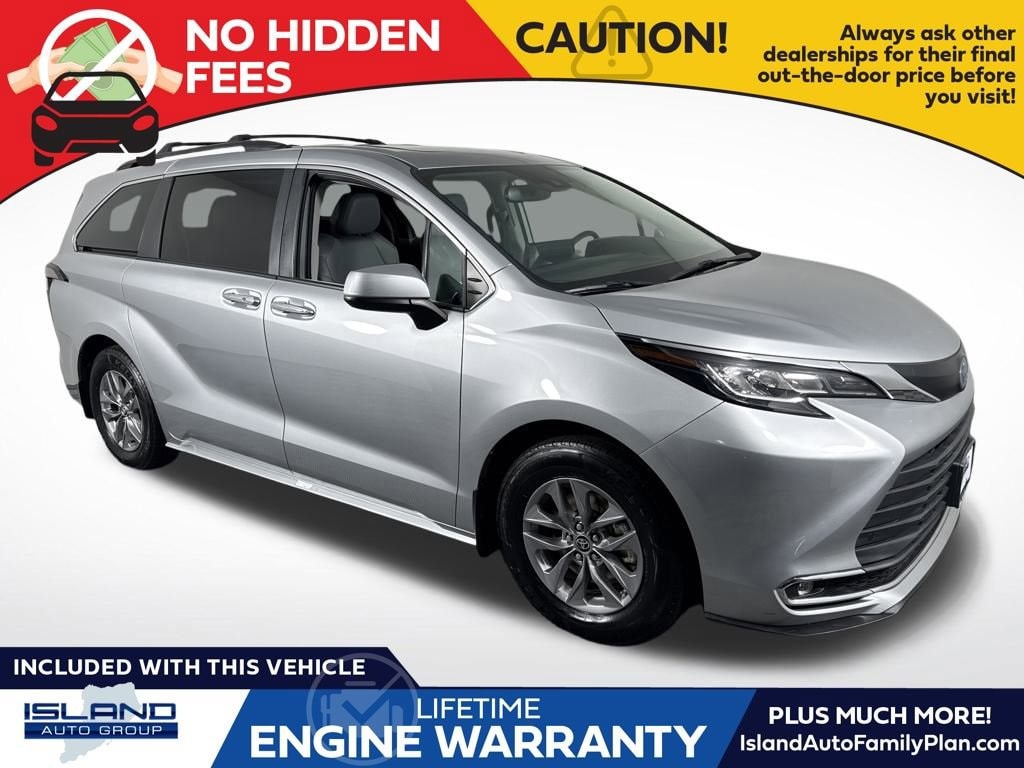 Certified 2022 Toyota Sienna XLE Van Passenger Van