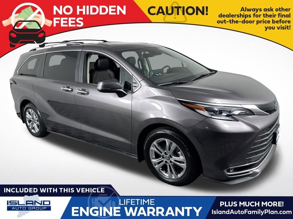 2023 Toyota Sienna Van Passenger Van 