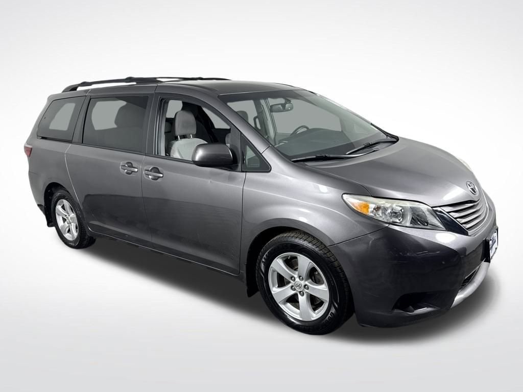 Used 2017 Toyota Sienna LE 8 Passenger Van