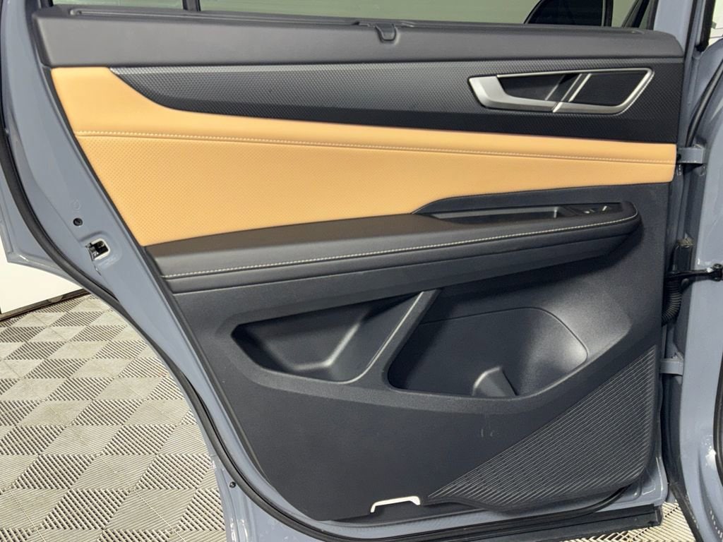2025 Volkswagen Atlas Cross Sport SEL R-LINE - Photo 35